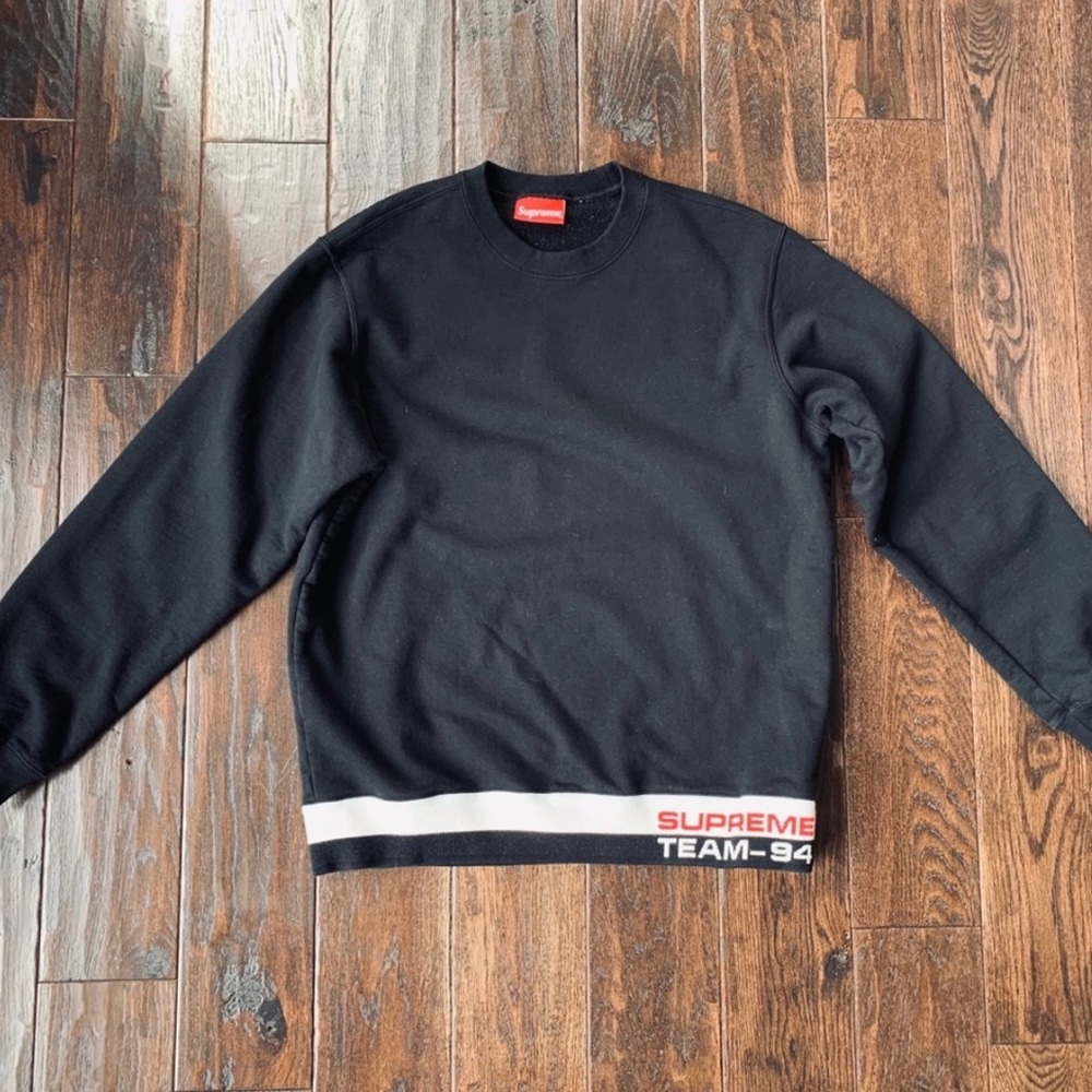 SUPREME sweatshirt 🔥